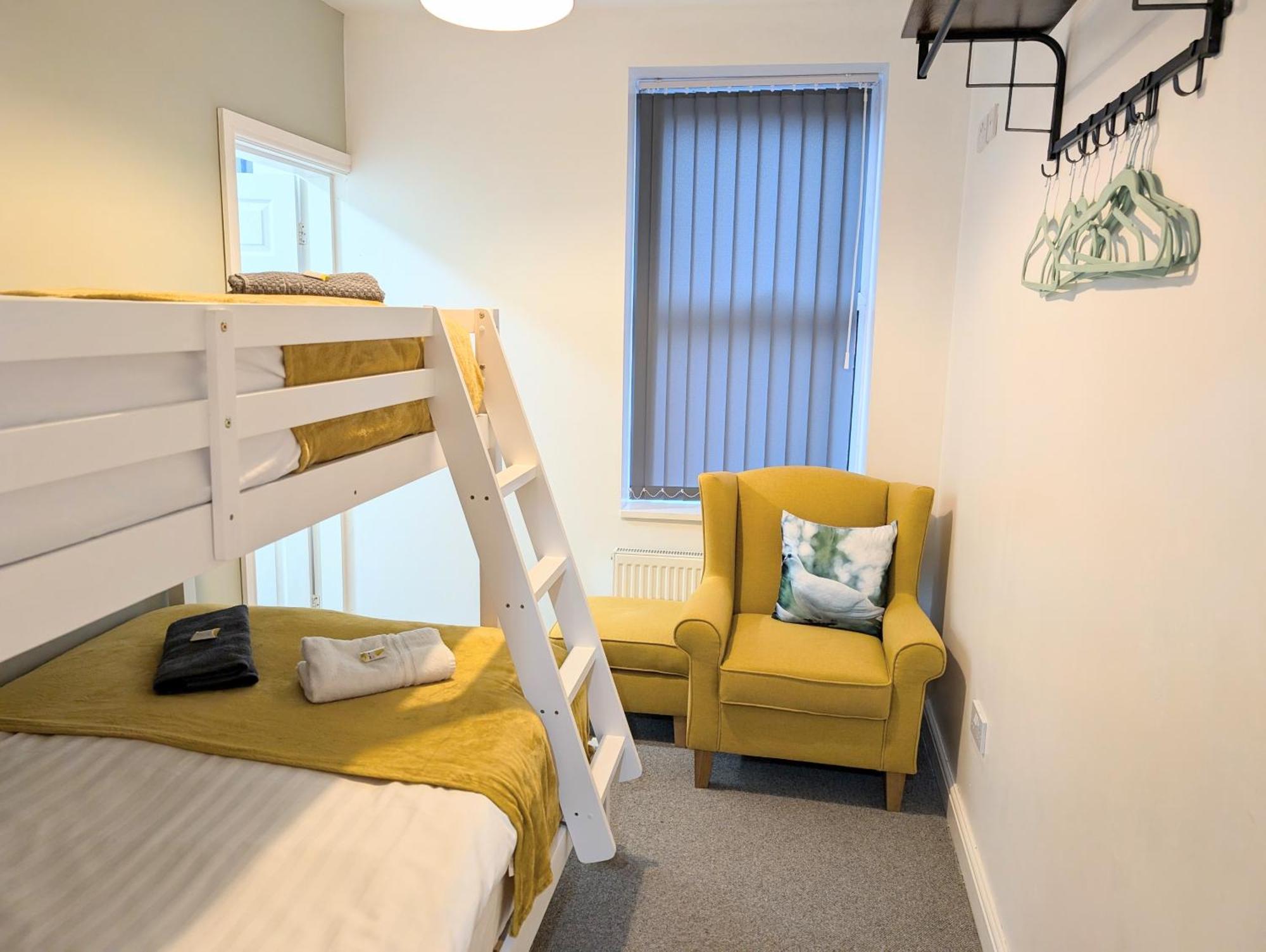 Blok 3 -Jacuzzi Suites, Apartment & Ensuite Rooms Blackpool Bagian luar foto