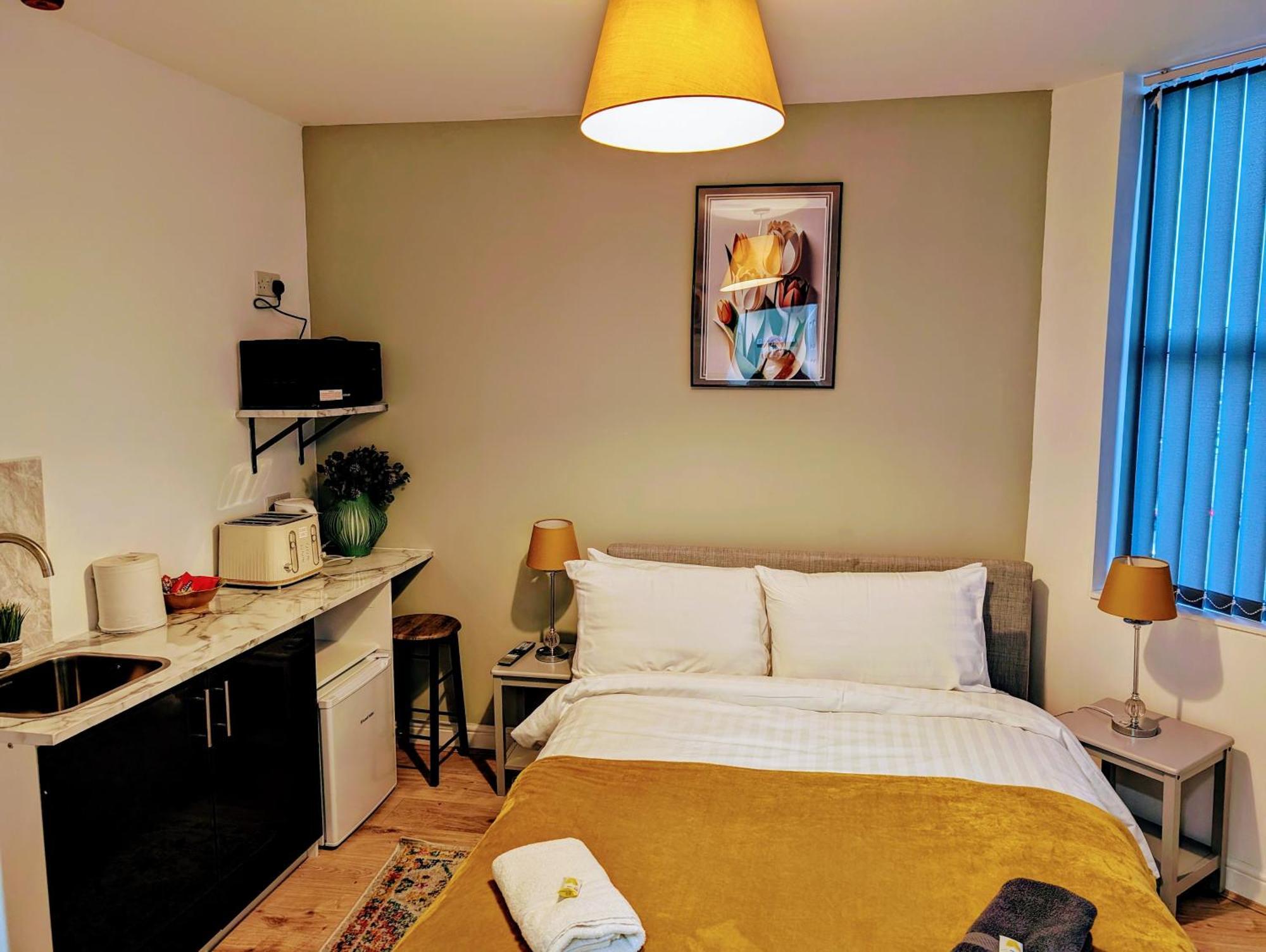 Blok 3 -Jacuzzi Suites, Apartment & Ensuite Rooms Blackpool Bagian luar foto