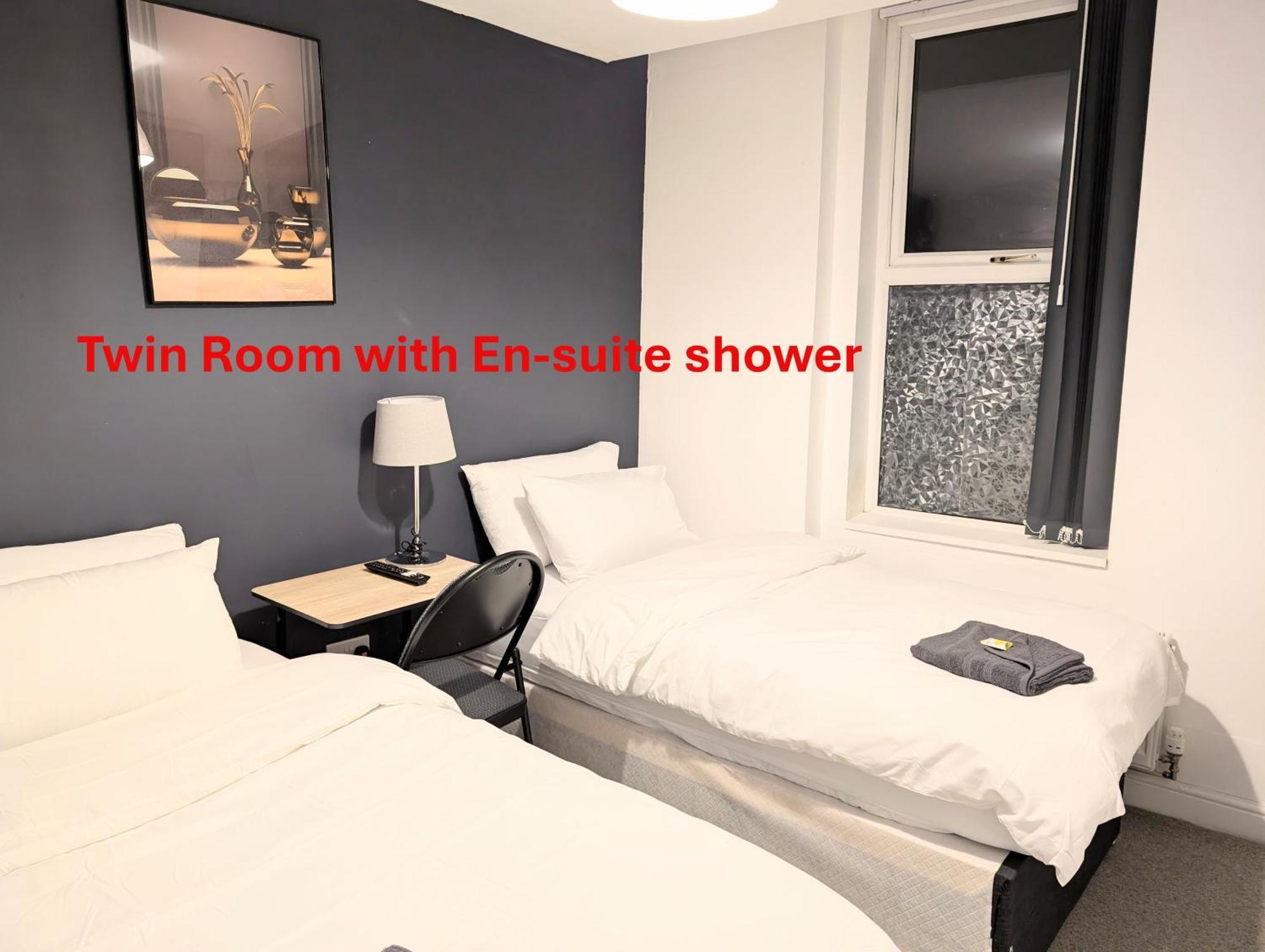 Blok 3 -Jacuzzi Suites, Apartment & Ensuite Rooms Blackpool Bagian luar foto