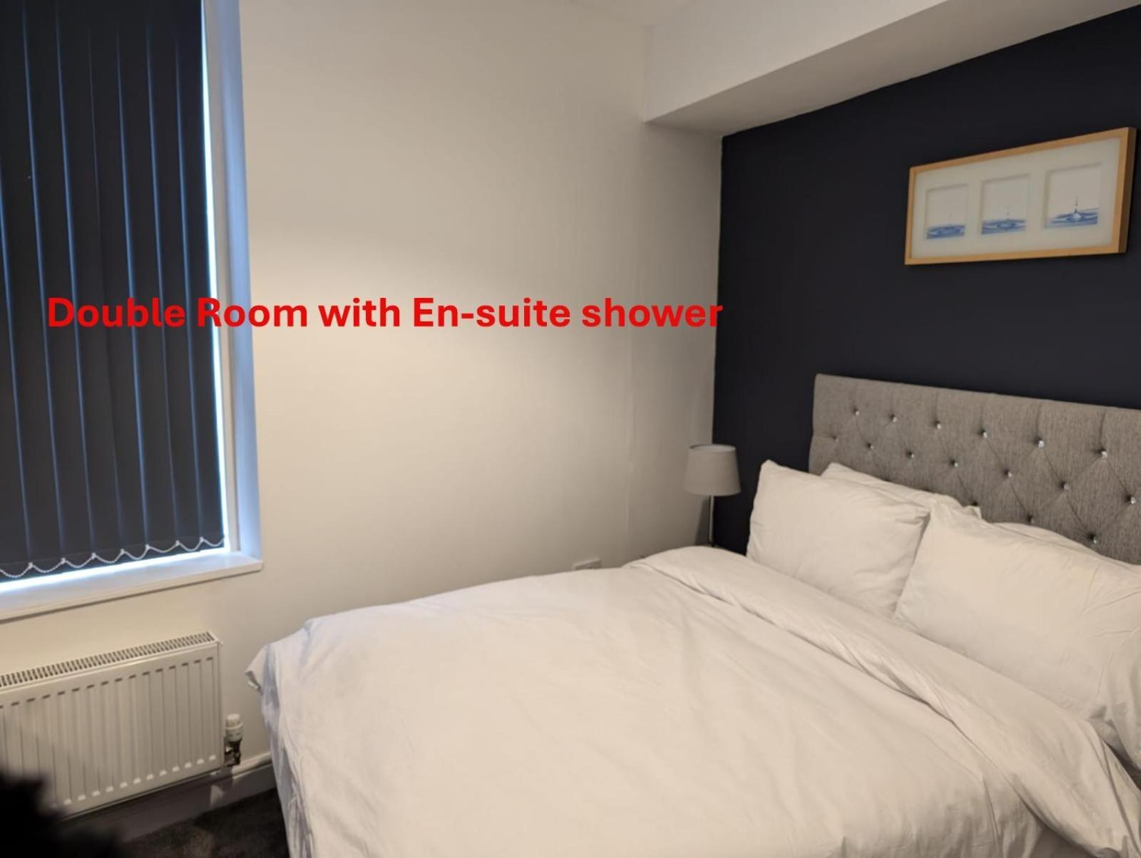Blok 3 -Jacuzzi Suites, Apartment & Ensuite Rooms Blackpool Bagian luar foto